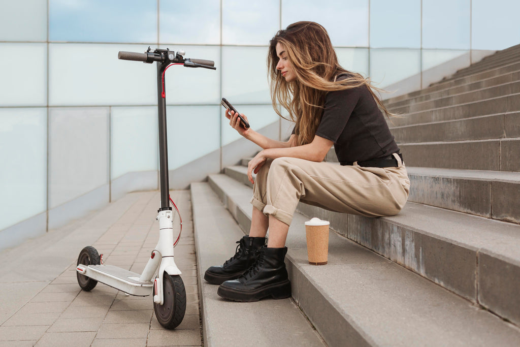 Wenn Sie darüber nachdenken, einen E-Scooter zu kaufen, können Sie die folgenden häufig gestellten Fragen beachten